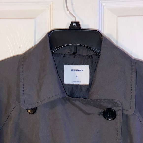 Old navy woman’s trench coat - Picture 3 of 4